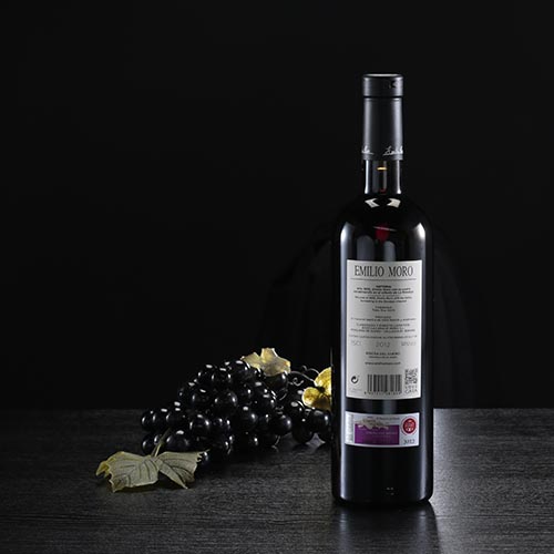 Botella de vino tinto Emilio Moro. D.O: Ribera del Duero